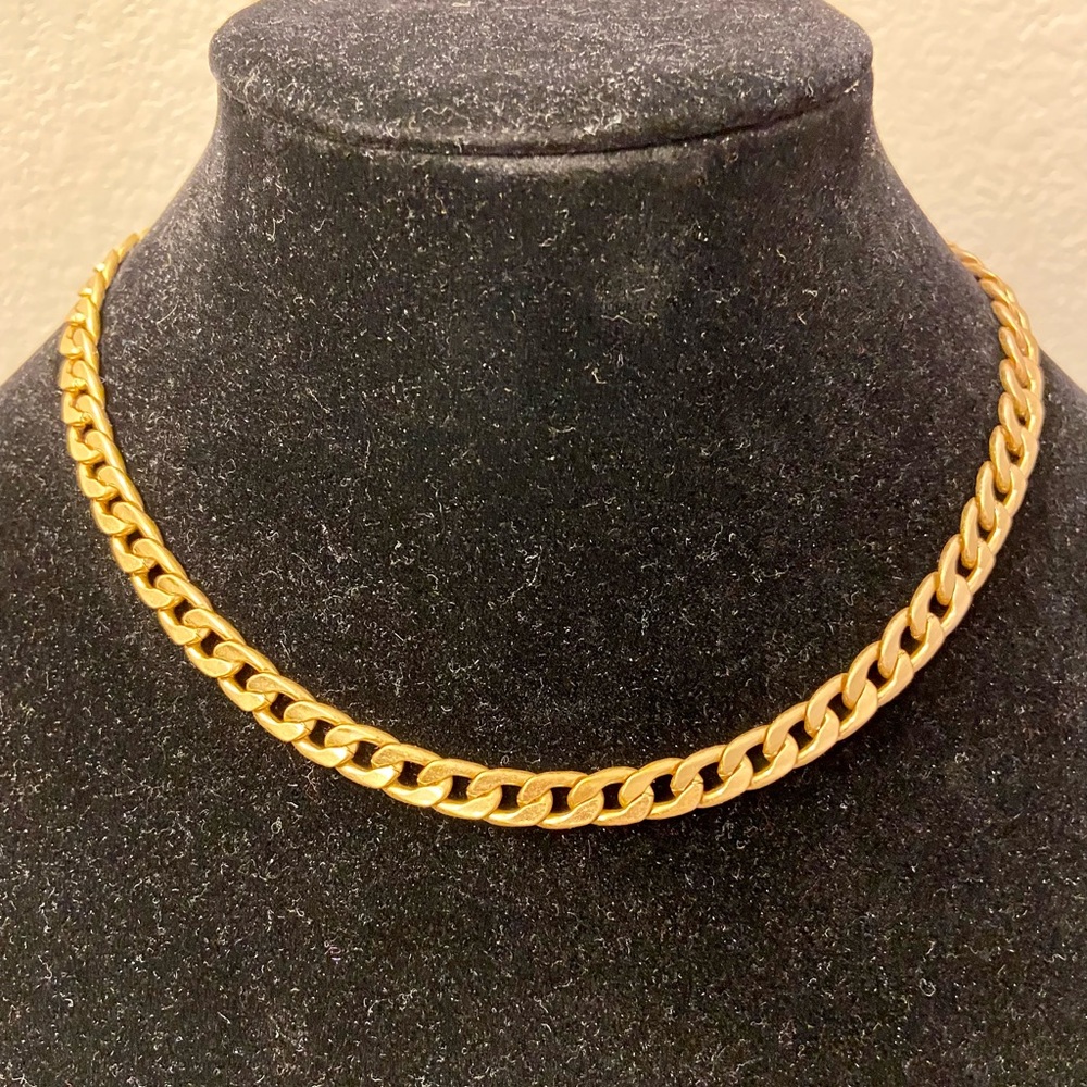 Gold or Silver Toned Curb ChainLink Necklace
